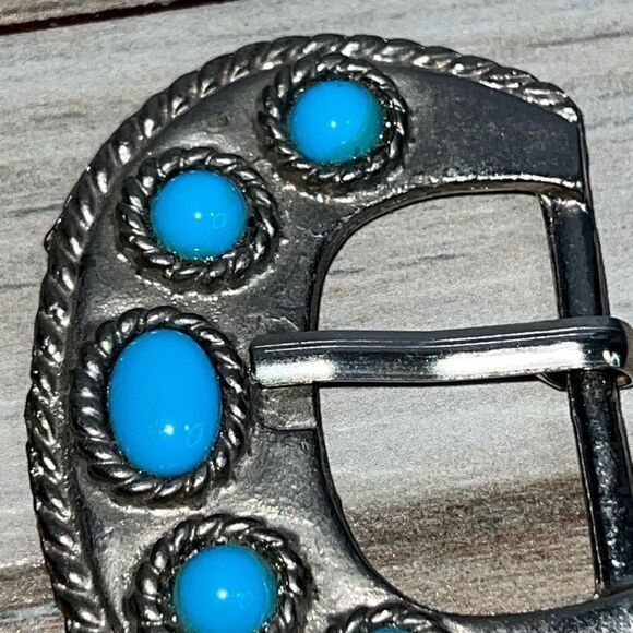 Horse Shoe Belt Buckle Silver Tone With Turquoise Color Accents - Picture 7 of 7